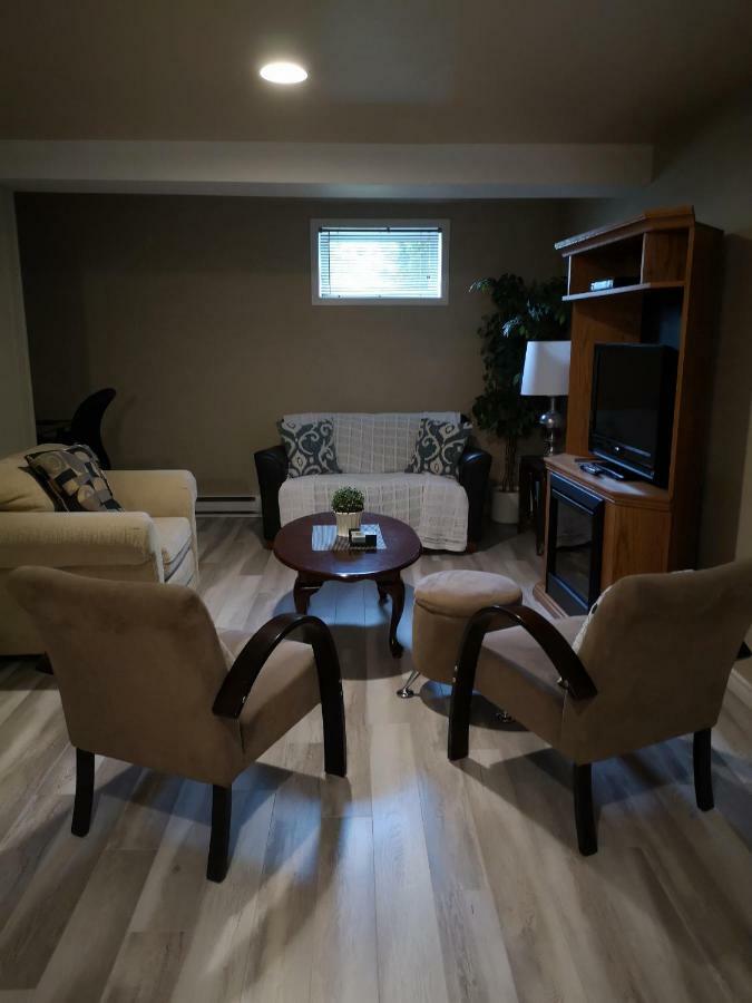 Fully Furnished On Broadway In Moncton Apartment Luaran gambar